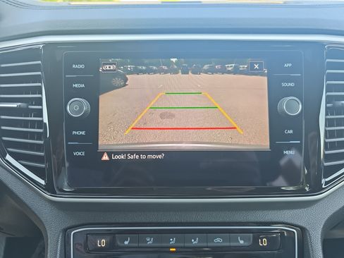 Used 2023 Volkswagen Atlas Cross Sport SE w/ Panoramic Sunroof Package FWD image 22