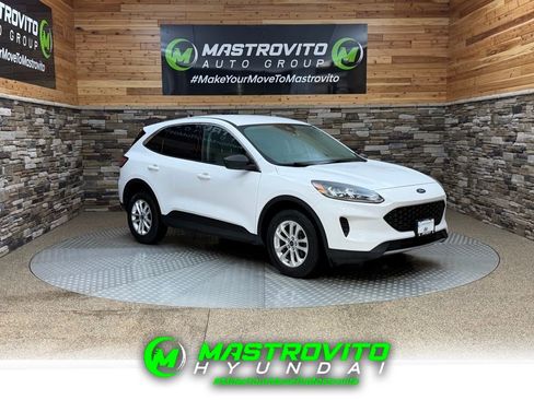 Used 2022 Ford Escape SE w/ Cold Weather Package image 1
