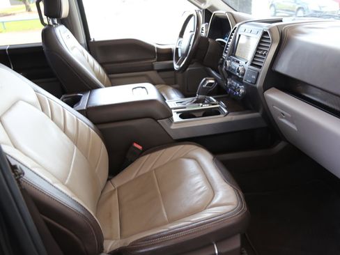 Used 2019 Ford F150 Limited image 24