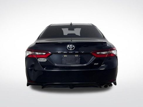 Used 2022 Toyota Camry SE FWD image 6