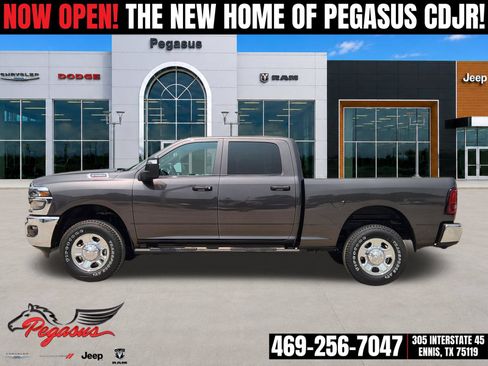 New 2026 RAM 2500 Tradesman AWD/4WD image 3
