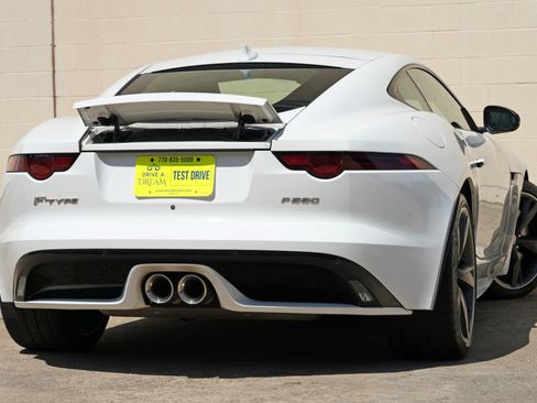 Used 2019 Jaguar F-TYPE R-Dynamic RWD image 5