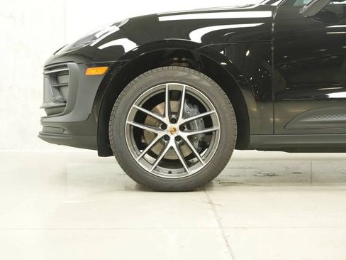 Certified 2026 Porsche Macan AWD/4WD image 42