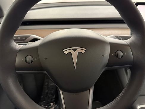 Used 2023 Tesla Model Y Performance AWD/4WD image 23