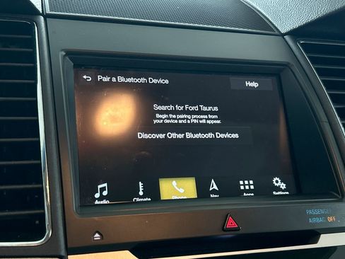 Used 2018 Ford Taurus Limited image 26