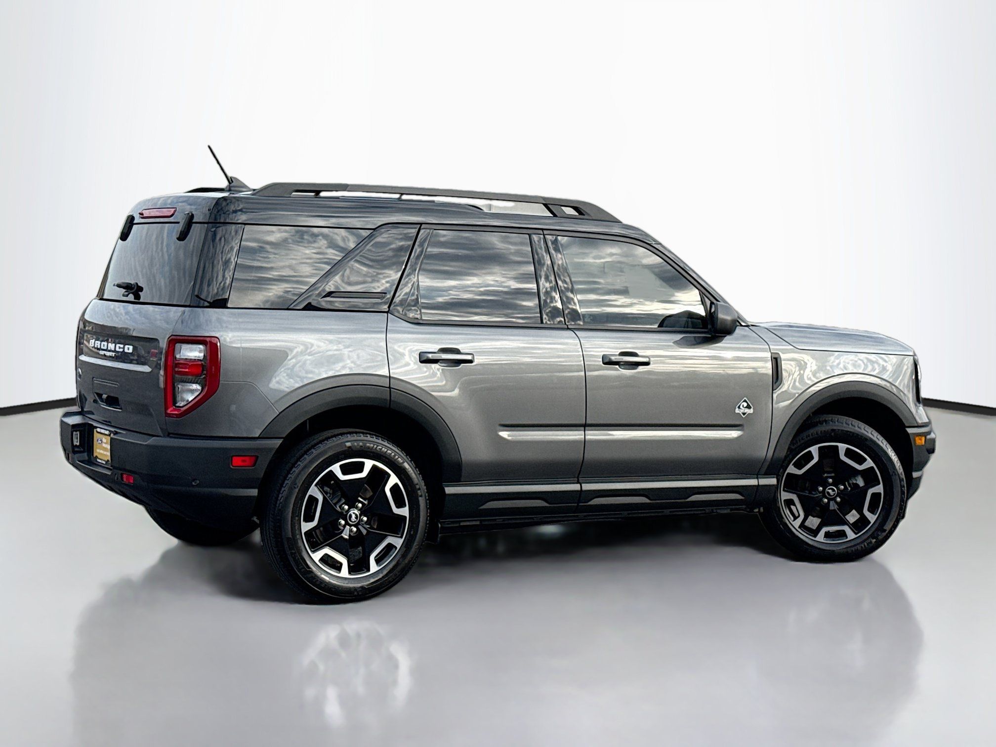 Certified 2023 Ford Bronco Sport Outer Banks w/ Tech Package AWD/4WD image 2