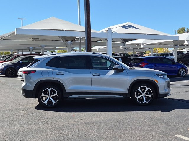 Used 2026 Volkswagen Tiguan SE FWD image 4