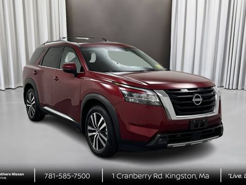 Certified 2024 Nissan Pathfinder Platinum AWD/4WD image 3