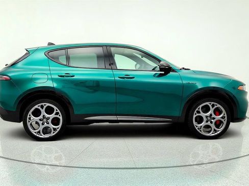 Used 2024 Alfa Romeo Tonale Veloce AWD/4WD image 4