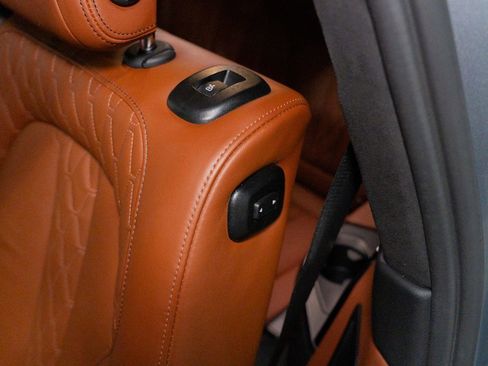 Used 2023 BMW X7 M60i image 33