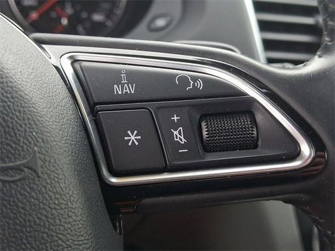 Used 2018 Audi Q3 2.0T Premium Plus w/ Premium Plus Package image 22