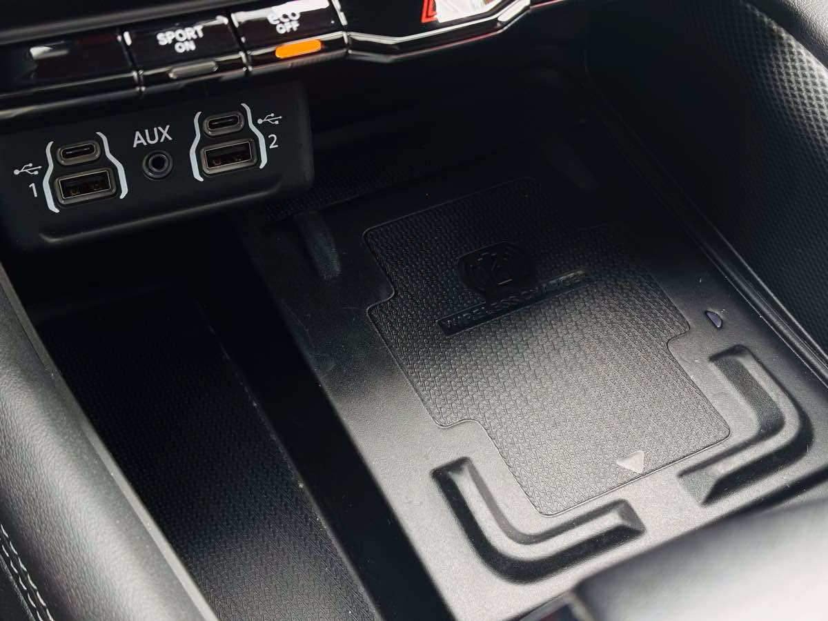 Used 2021 Dodge Durango R/T w/ Technology Group AWD/4WD image 65