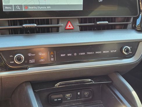Certified 2025 Kia Sportage SX Prestige AWD/4WD image 22