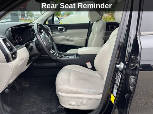 Used 2022 Kia Sorento S w/ Panoramic Sunroof Package FWD image 12
