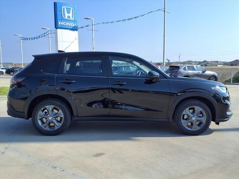 New 2026 Honda HR-V LX image 8