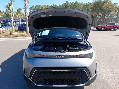 Certified 2025 Kia Soul LX w/ LX Technology Package image 9