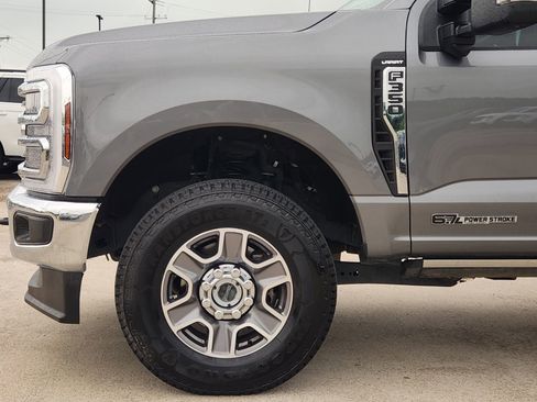 Used 2024 Ford F350 Lariat AWD/4WD image 9
