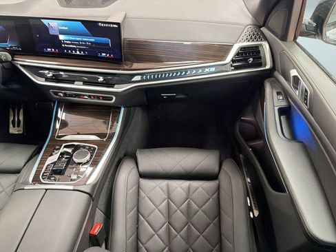 Used 2024 BMW X5 xDrive50e w/ M Sport Package image 28