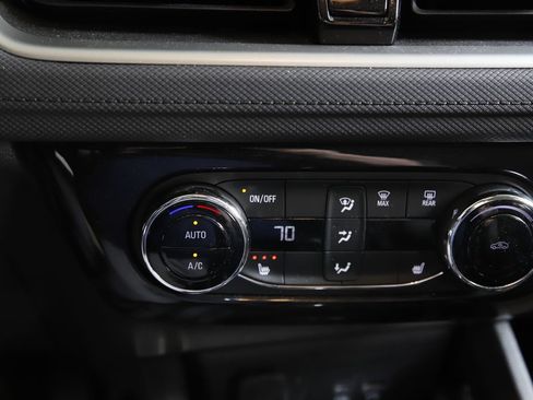 Used 2024 Chevrolet TrailBlazer LT w/ Convenience Package AWD/4WD image 19