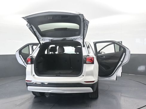 Used 2023 Chevrolet Equinox RS image 76