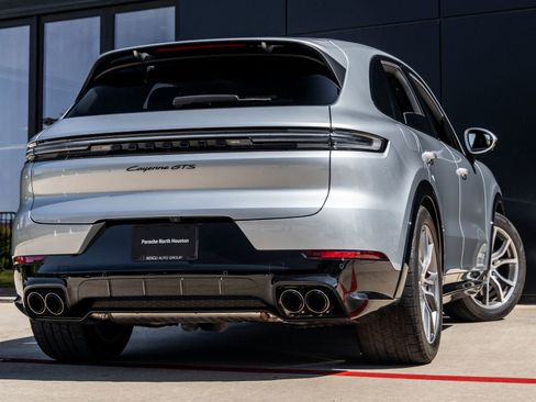 Certified 2025 Porsche Cayenne GTS AWD/4WD image 11