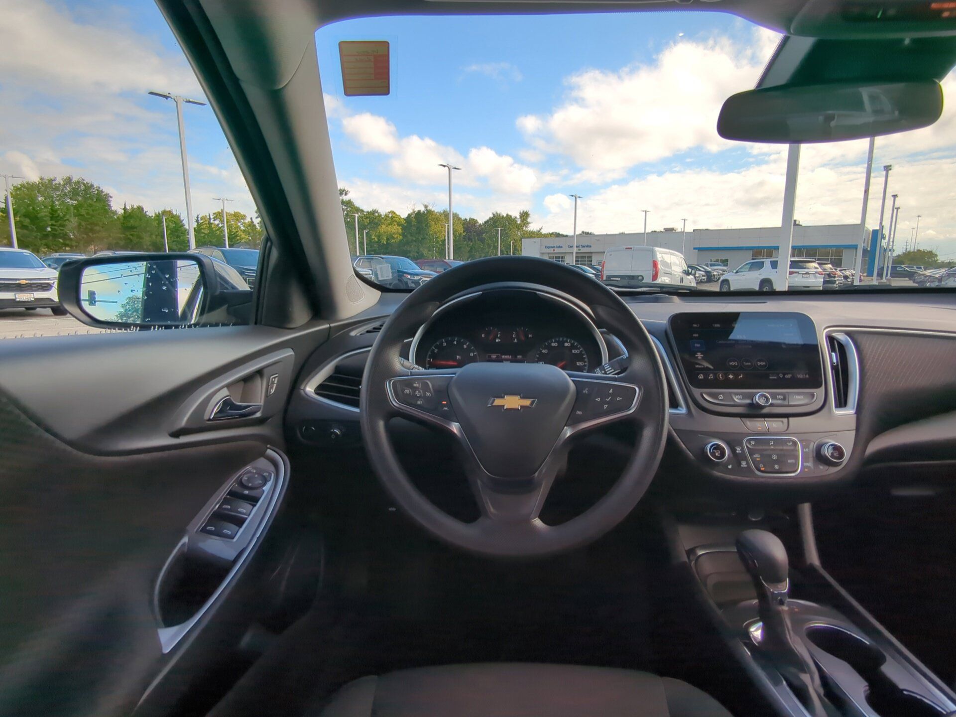 Used 2025 Chevrolet Malibu LT FWD image 14