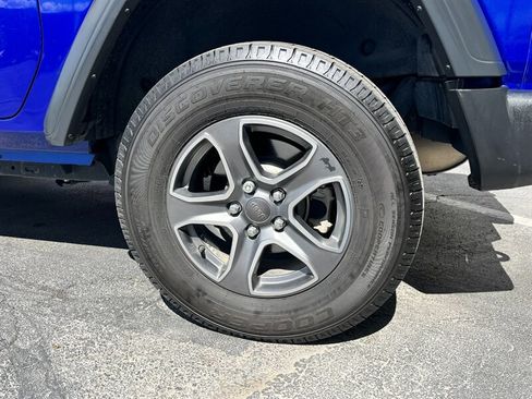 Used 2018 Jeep Wrangler Sport S image 12