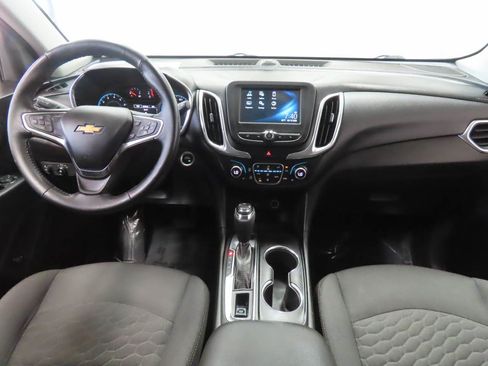 Used 2018 Chevrolet Equinox LT FWD image 14
