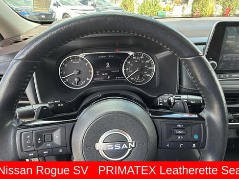 Used 2023 Nissan Rogue SV w/ SV Premium B Package FWD image 18
