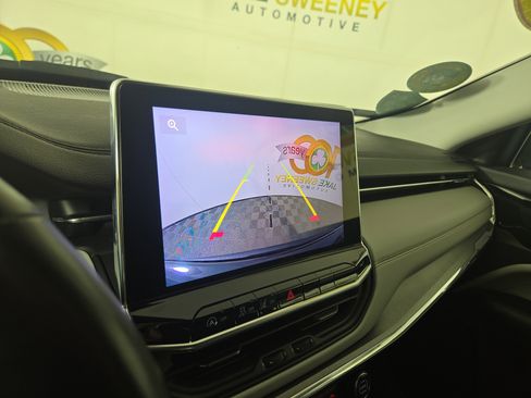 Used 2022 Jeep Compass Limited image 20