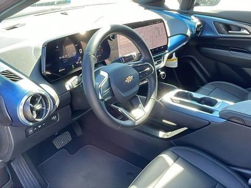 New 2026 Chevrolet Equinox EV LT image 10