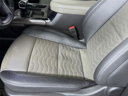 Used 2025 Chevrolet Silverado 1500 ZR2 w/ Technology Package image 14