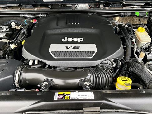 Used 2016 Jeep Wrangler Unlimited Sport w/ Quick Order Package 24S image 9