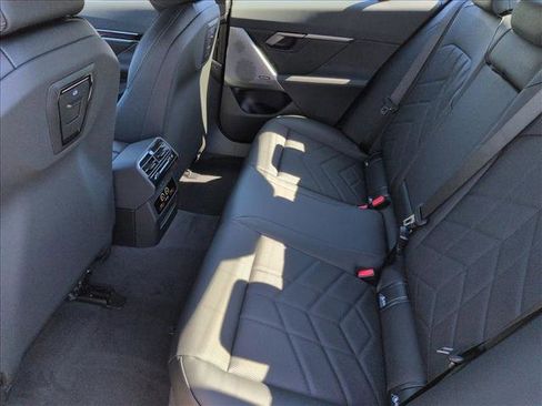 New 2026 BMW i5 eDrive40 image 16