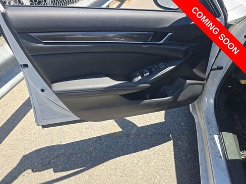 Used 2019 Honda Accord Sport image 11