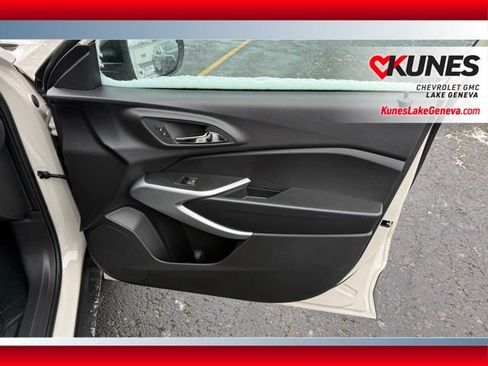 New 2026 Chevrolet Trax RS w/ Driver Confidence Package FWD image 21