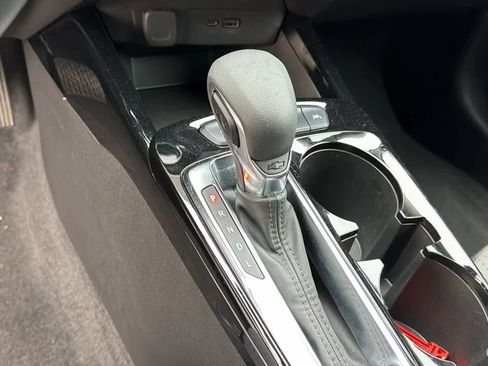 Used 2024 Chevrolet Trax LT w/ Driver Confidence Package image 13