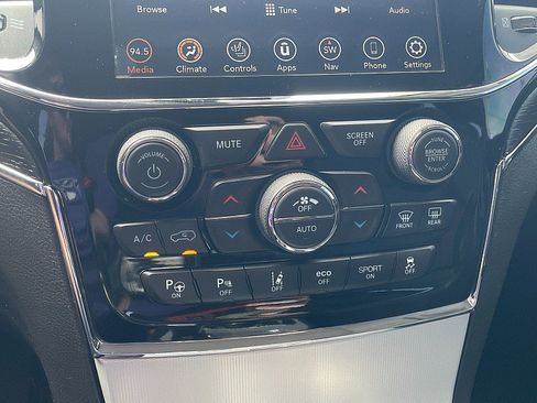 Used 2020 Jeep Grand Cherokee Summit image 28