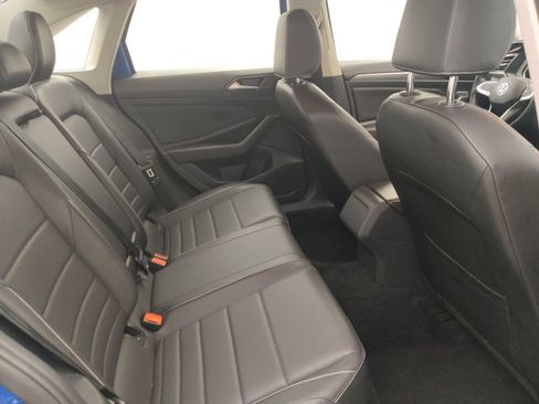 Used 2024 Volkswagen Jetta SE FWD image 19