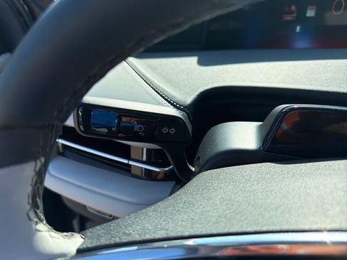 New 2026 Lincoln Navigator Premiere AWD/4WD image 24