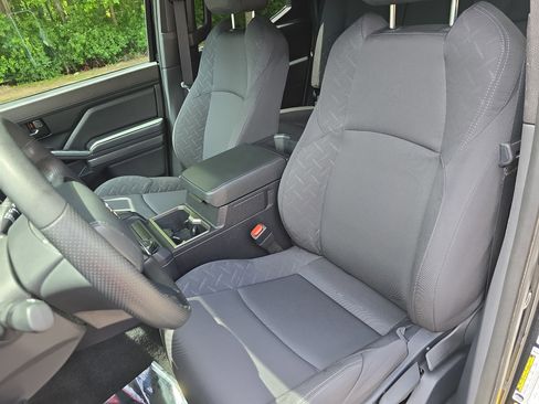 Used 2024 Toyota Tacoma SR5 AWD/4WD image 14