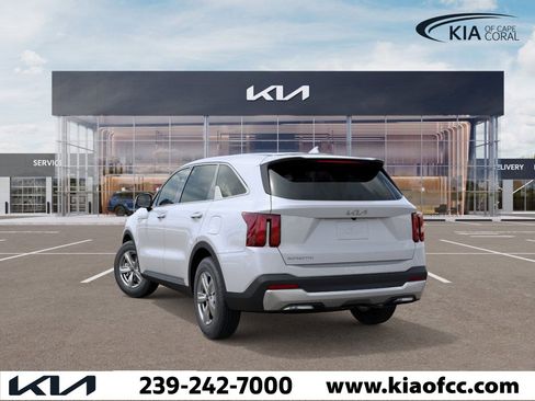 New 2026 Kia Sorento LX image 4