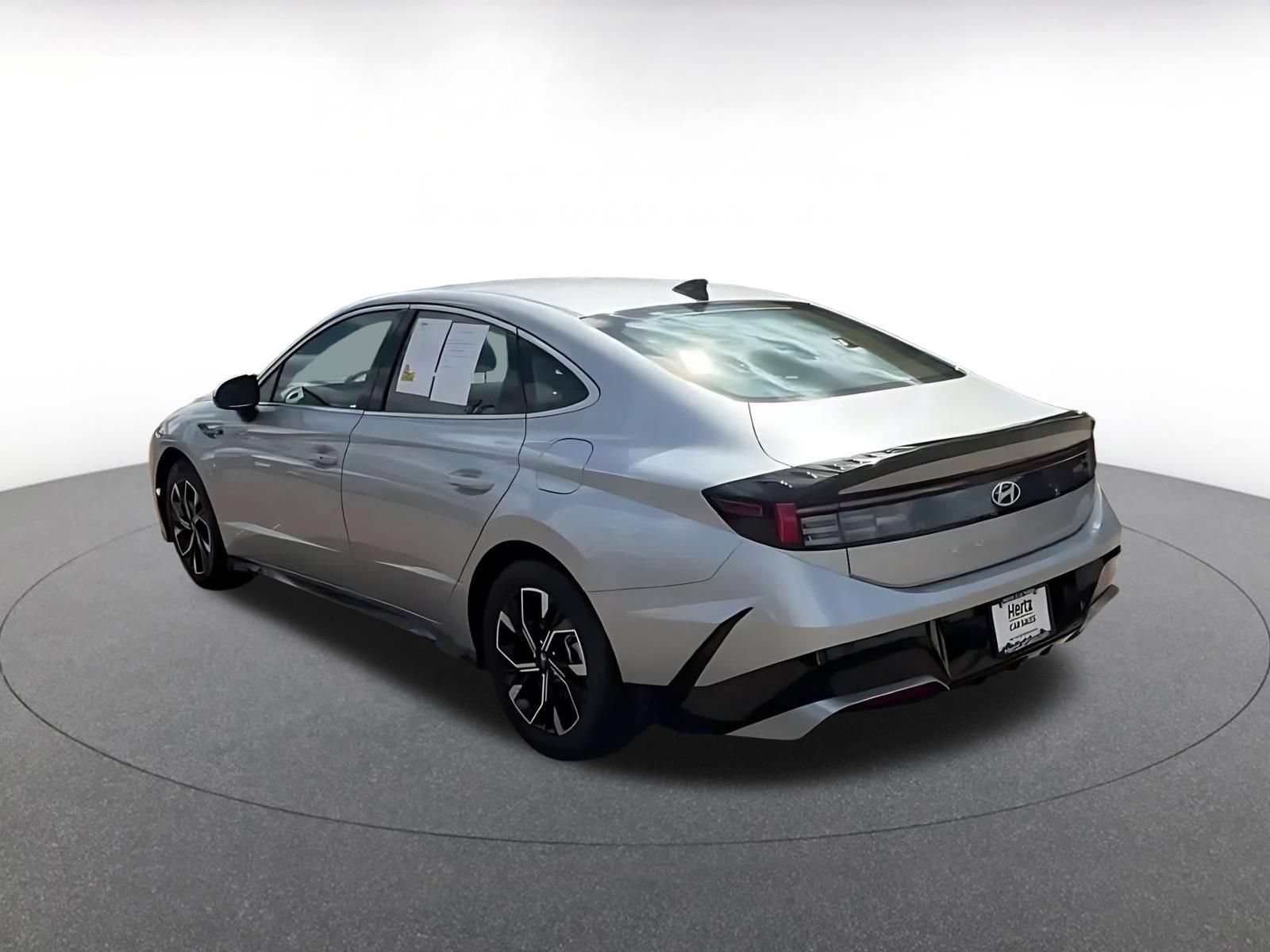 Used 2025 Hyundai Sonata SEL FWD image 4