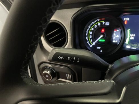 Used 2025 Jeep Wrangler Unlimited Sport S 4xe AWD/4WD image 25