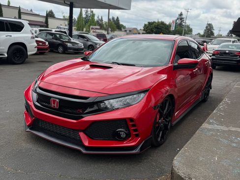 Used 2018 Honda Civic Type R image 2