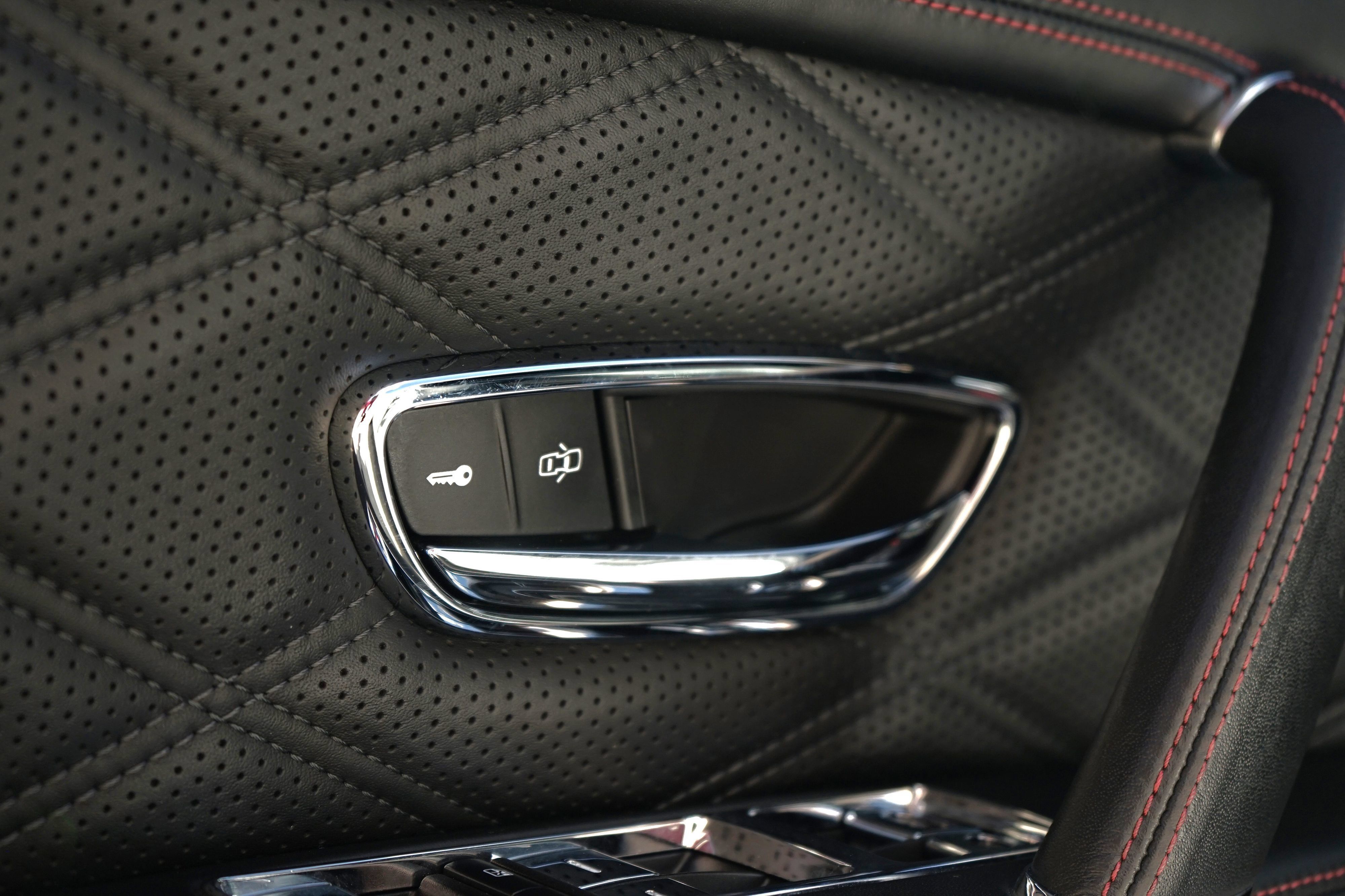 Used 2014 Bentley Flying Spur W12 AWD/4WD image 12