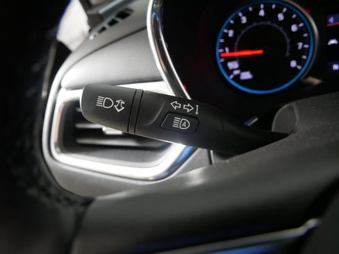 Used 2023 Chevrolet Equinox LT AWD/4WD image 32