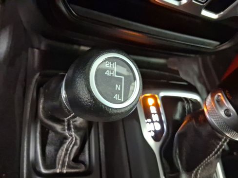 Used 2023 Jeep Gladiator Overland AWD/4WD image 29