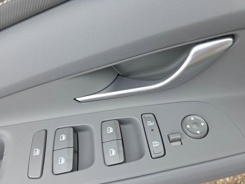 New 2025 Hyundai Elantra Sport image 18