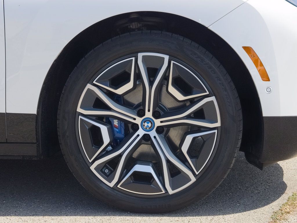 Certified 2023 BMW iX M60 w/ Executive Package AWD/4WD image 5